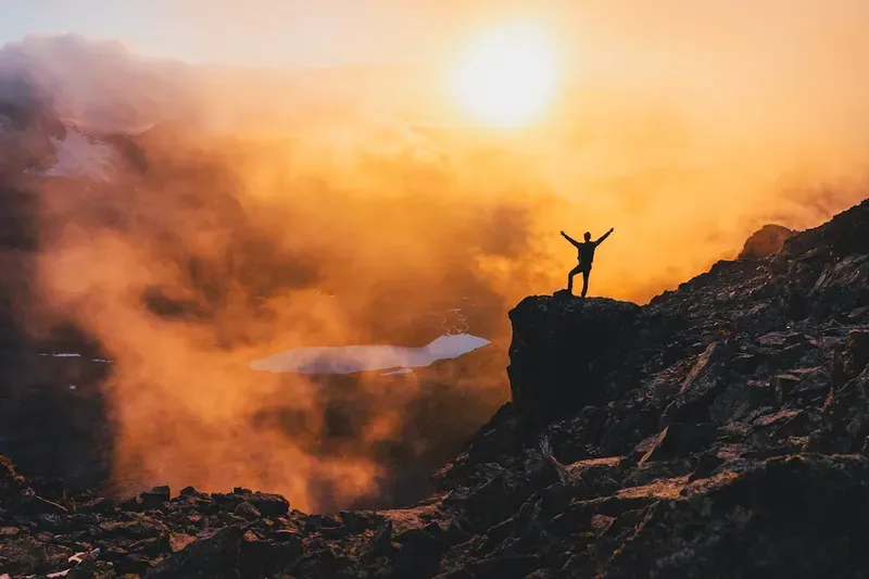 Become The Person Who Attracts SUCCESS