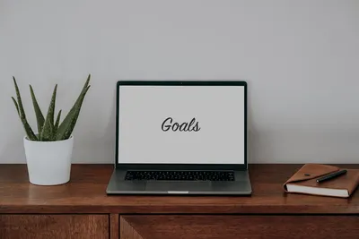 Laptop with goals on screen - Photo by Clay Banks on Unsplash
