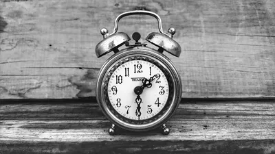 Gray alarm clock at 1:30, representing the discipline of keeping time and honoring commitments. Photo by mohssine chnaf on Unsplash